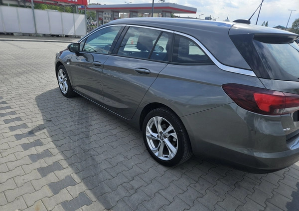 Opel Astra cena 26900 przebieg: 262000, rok produkcji 2017 z Nowogrodziec małe 154
